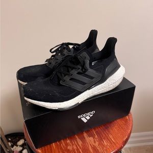 Adidas Ultraboost 21 (Size 9)